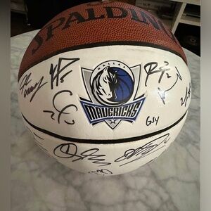 Dallas Mavericks 2008-2009 Team Signed Basketball - no COA- no trades,cash only*